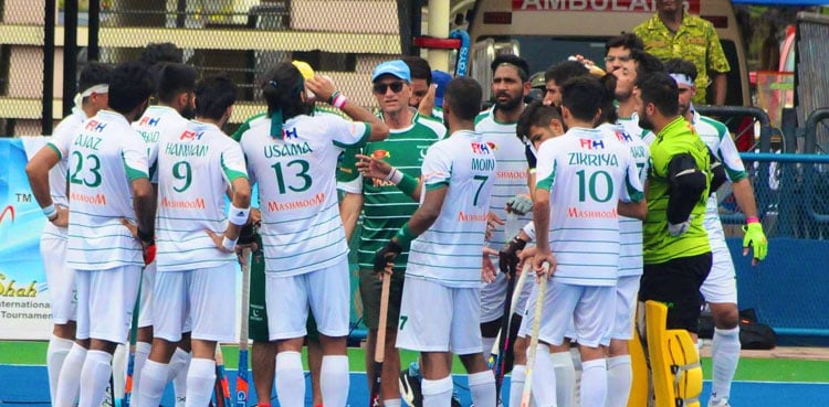 Pakistan Hockey team players to get Rs100,000 reward each
