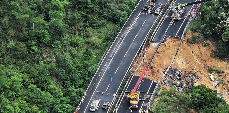 Death toll from south China road collapse rises to 36