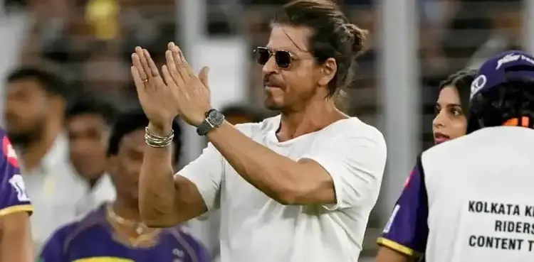 Shah Rukh Khan hospitalised in Ahmedabad