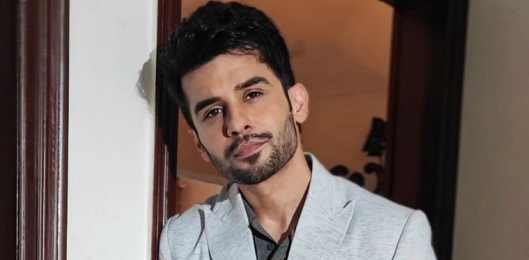 Fahad Sheikh was a part of Pakistan cricket team? See throwback picture