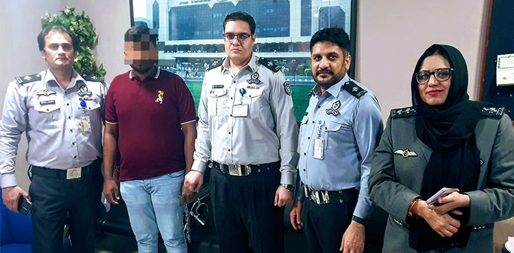FIA offloads four passengers over fake documents at Karachi airport