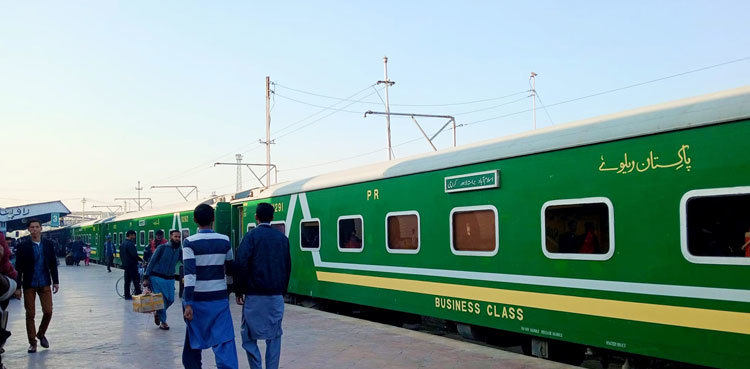 Pakistan Railways plans new express Karachi-Lahore train