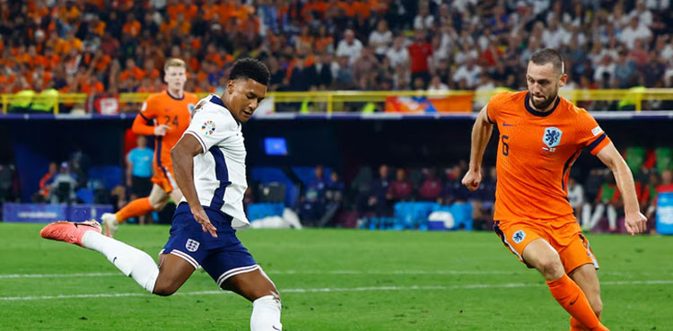 Last-minute Watkins winner sends England into Euros final