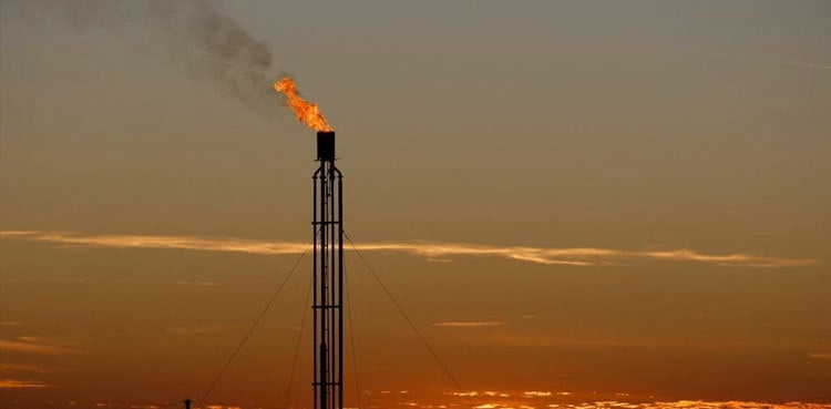 Pakistan raises gas levy on captive power plants