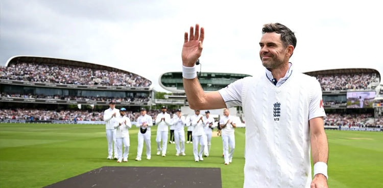 Watch: James Anderson's final Test wicket