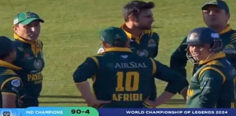 Pakistan thrash India in World Championship of Legends