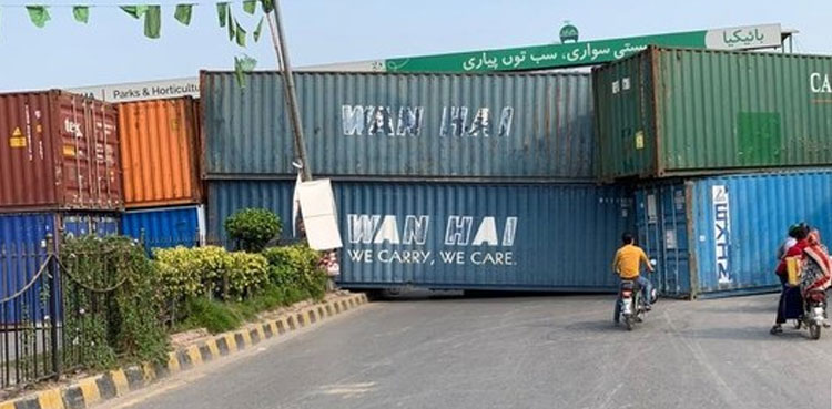 Roads leading to Islamabad, Pindi blocked ahead of PTI protest