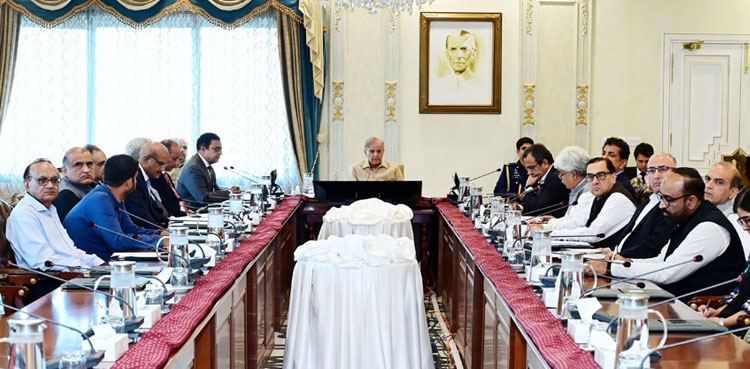 After Balochistan, PM vows to work for solarisation of tube wells in other provinces