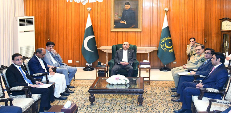 President Zardari urges comprehensive strategy for Karachi amid monsoon