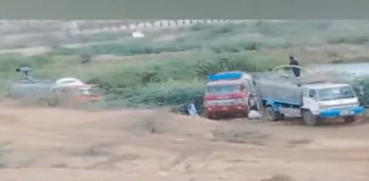 Illegal water hydrant uncovered in Karachi