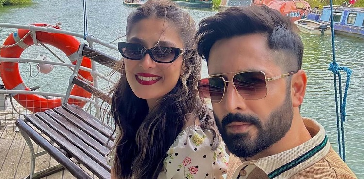 Ayeza Khan, Danish Taimoor ring in 10th wedding anniversary in England