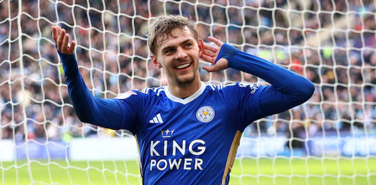 Chelsea sign Dewsbury-Hall from Leicester