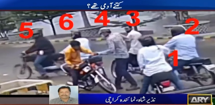 Caught-on-cam: Eight-member bike-lifter gang robs youth in Karachi
