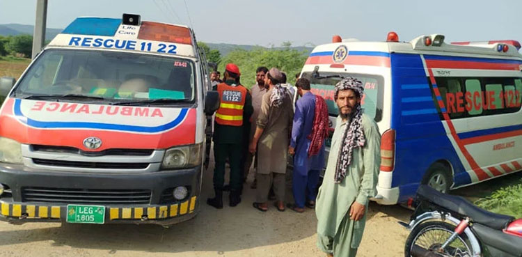 Two children killed, 5 injured in Attock school van shooting
