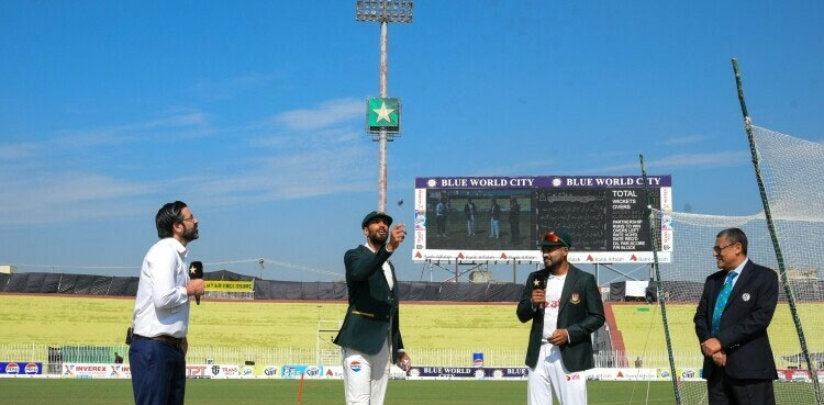 Bangladesh send Pakistan to bat in series-deciding Rawalpindi Test