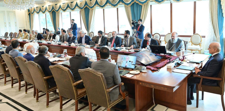 PM Shehbaz Sharif directs more efforts to control smuggling