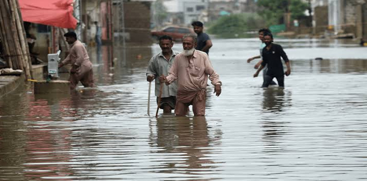 Heavy rainfall forecast: Civic bodies, irrigation dept put on high alert in Sindh