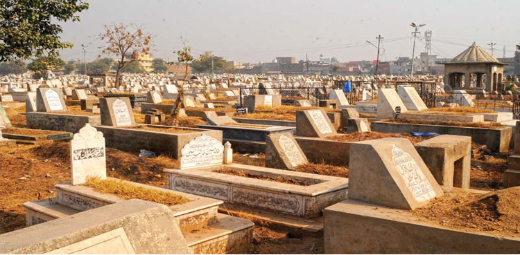 Man held for sexually abusing dead women in Karachi graveyards