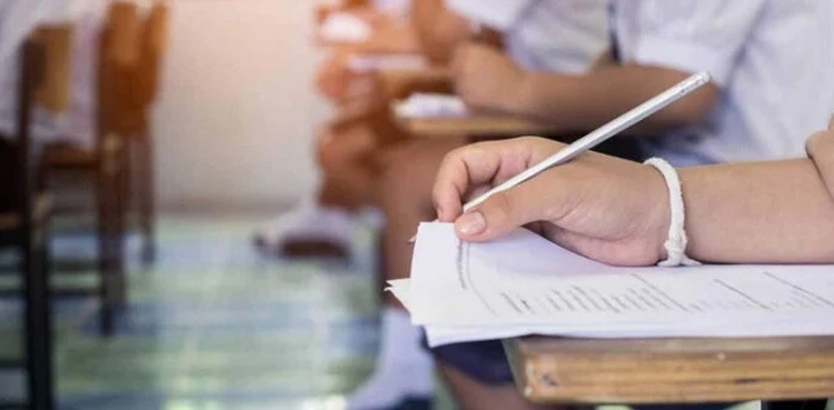 Fake candidate caught during exam in Lahore