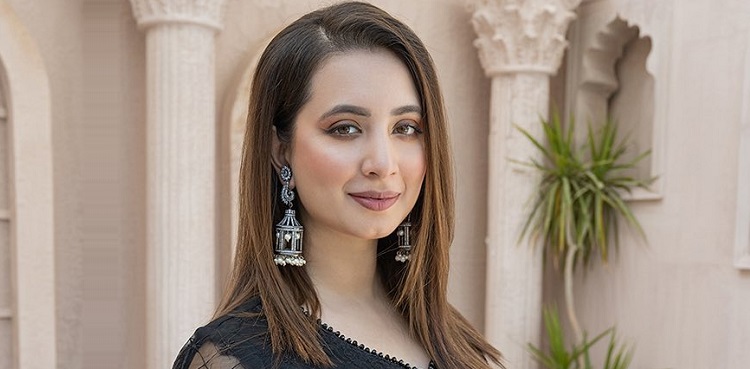 My husband must be a lot more successful than me: Komal Aziz Khan