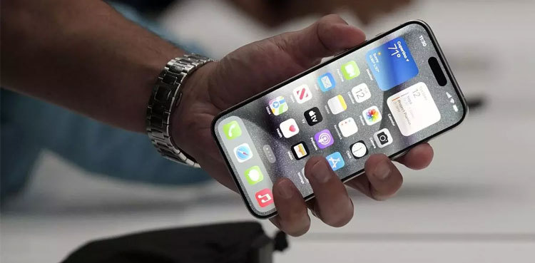 Apple AI expected to star as new iPhones are unveiled