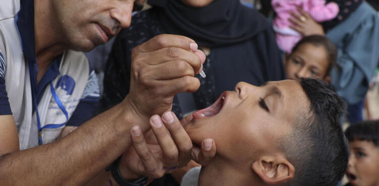 Pakistan to 'launch' nationwide polio vaccination drive on Oct 25