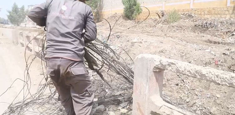 KE removes over 2000kg of underground illegal connections in North Karachi and Gadap