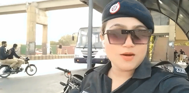 Lady constable suspended over social media video in Karachi