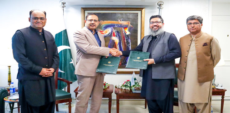 PIA signs MoU with Saudi firm to facilitate Pakistani tourists
