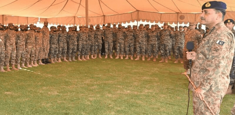 Army chief reiterates commitment to defeat terrorists' nexus: ISPR