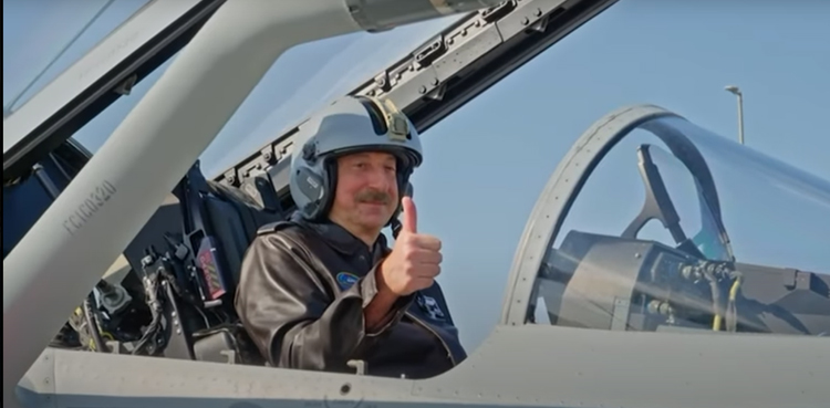 Azerbaijan president witnesses enthralling aerial demonstration of JF-17 Thunder