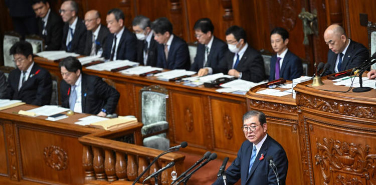 Japan PM dissolves parliament for 'honeymoon' snap election