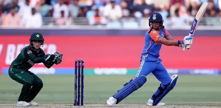 Women's T20 World Cup: India beat Pakistan by six wickets