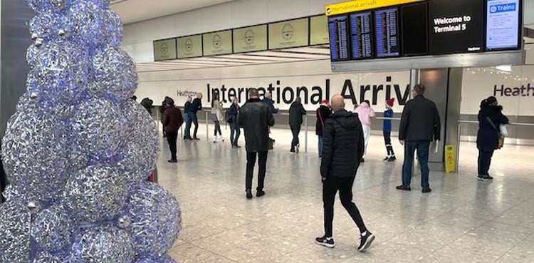 UK net migration hit record of more than 900,000 in 2023