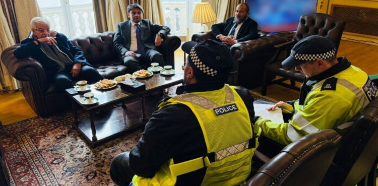 Khawaja Asif files complaint with London police over 'murder threat'