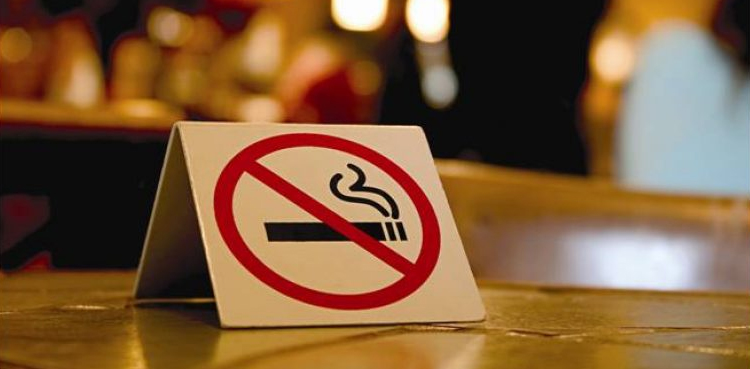 British lawmakers vote for strict anti-smoking rules