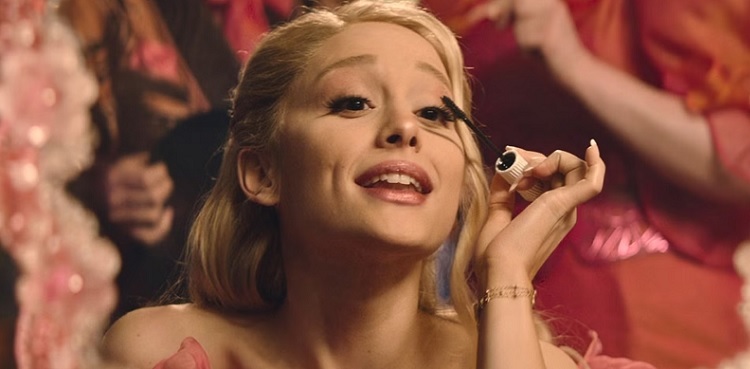 Why Ariana Grande was asked to give no-makeup audition for 'Wicked'?