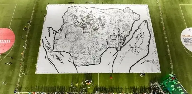 Nigerian man sets Guinness World Record for largest drawing