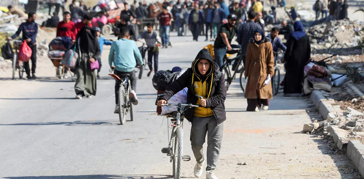 Hundreds of thousands flee as Israel seizes Rafah