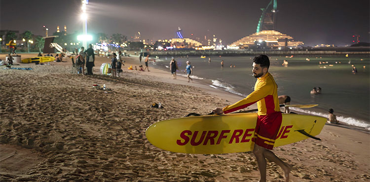 Dubai’s night-swimming beaches attract 1.5 million visitors