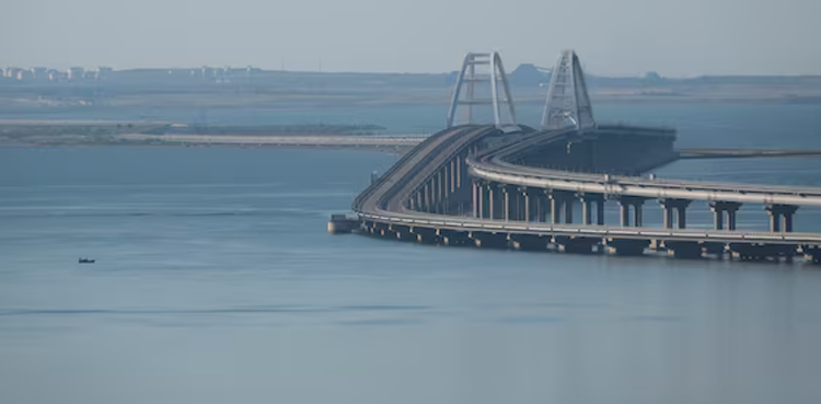 Oil prices gain for a second day as US sanctions on Iran raise supply concerns