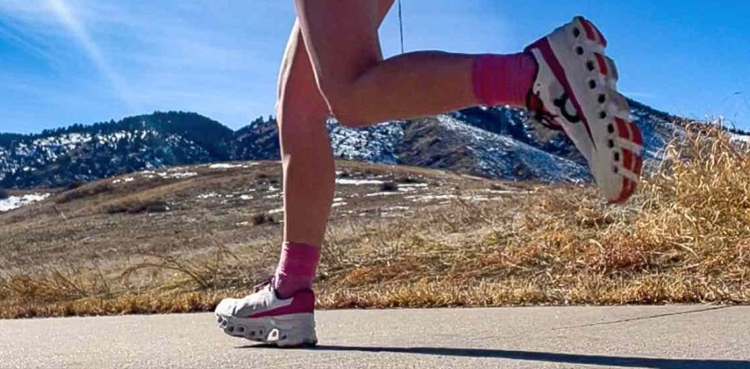 Young woman wins lawsuit after being fired for wearing sports shoes