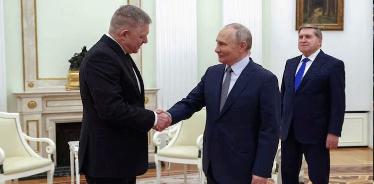 Putin meets Slovak PM as Ukraine gas contract nears end