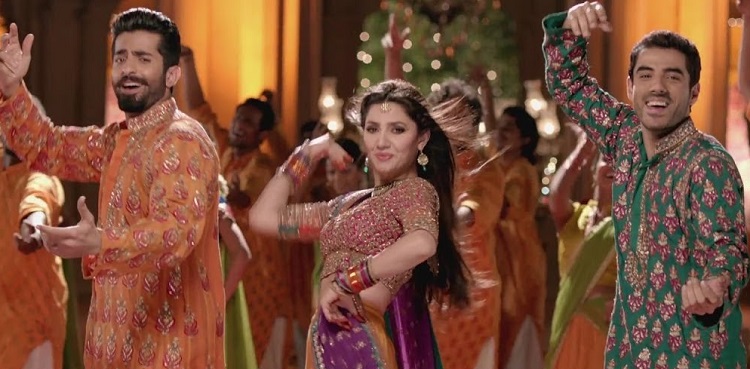 Mahira Khan, Adeel Husain recreate 'Shakar Wandaan' at Sheheryar Munawar's wedding - Watch