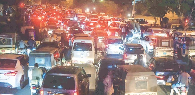 Massive traffic jam hits Karachi due to protest