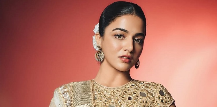 Wamiqa Gabbi shares hilarious pictures with all 'Baby Johns'