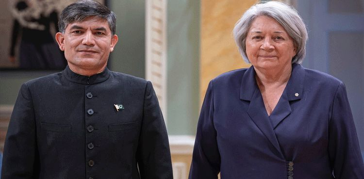 High Commissioner of Pakistan presents letters of credence to Canadian governor general