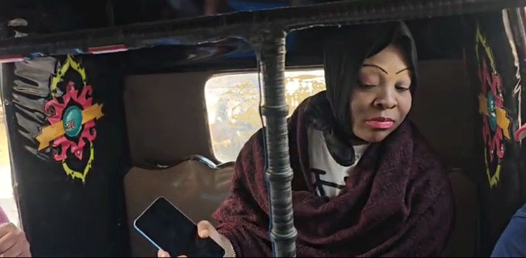 VIDEO: US woman 'ditched' by teenage lover causes chaos in moving ambulance