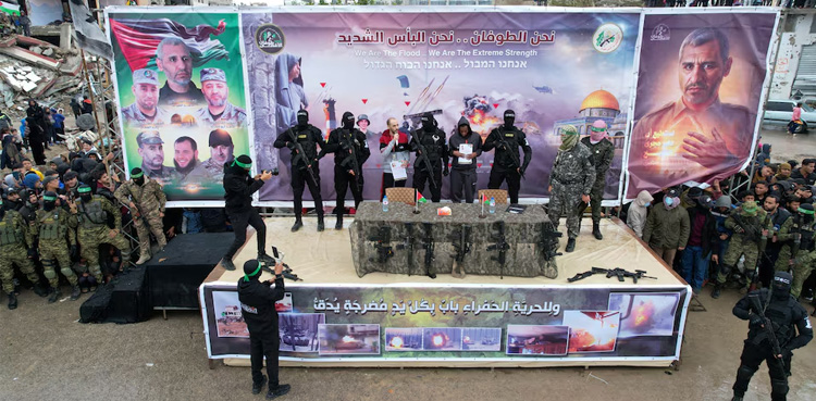 Hamas says ready to free Israeli-US hostage, four bodies