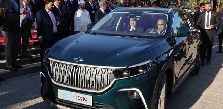 Erdogan gifts Turkish electric cars to Zardari, Shehbaz